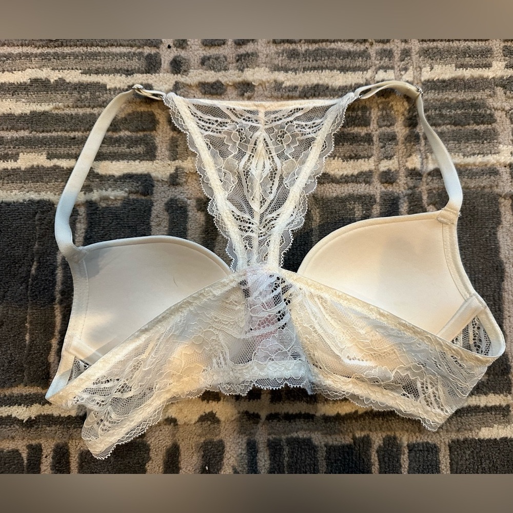 Candie's White Lace Racerback Bra - Picture 4 of 5